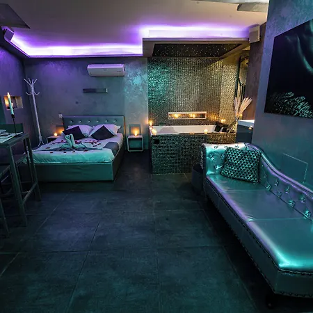 Romantique Bed & Breakfast