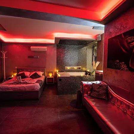 Romantique Bed & Breakfast 3*